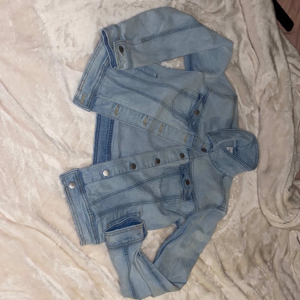 Light washed Jean jacket size small
